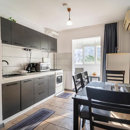 Rustic & Spacious 3Br Apartment Bucureşti Exterior foto