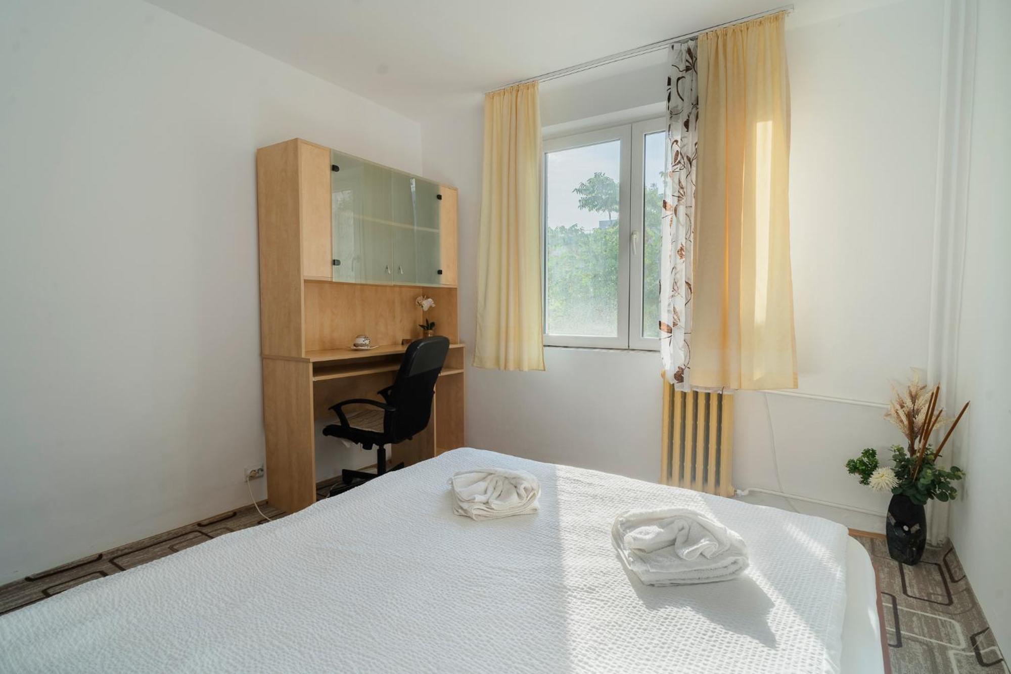 Rustic & Spacious 3Br Apartment Bucureşti Exterior foto