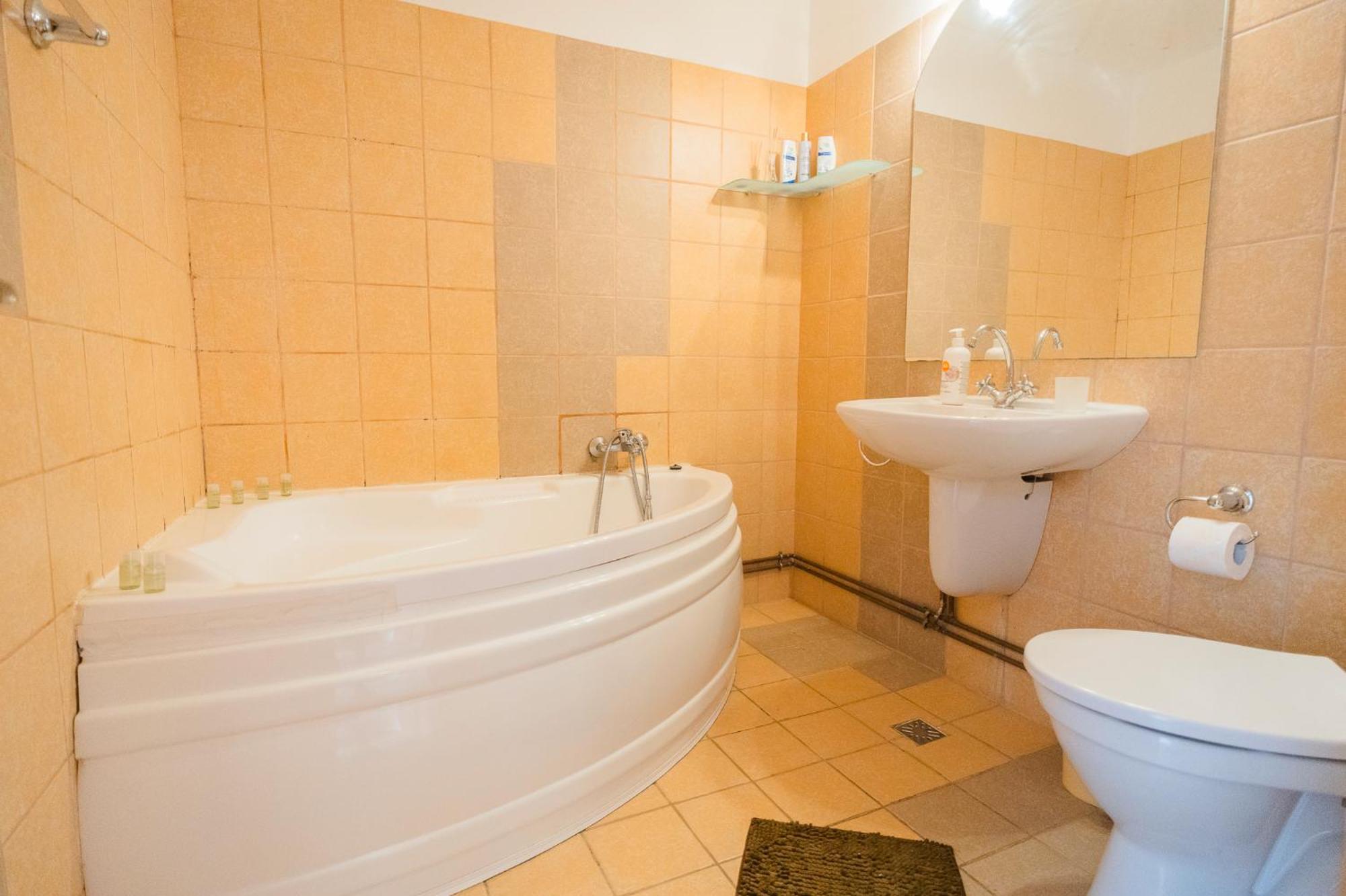 Rustic & Spacious 3Br Apartment Bucureşti Exterior foto